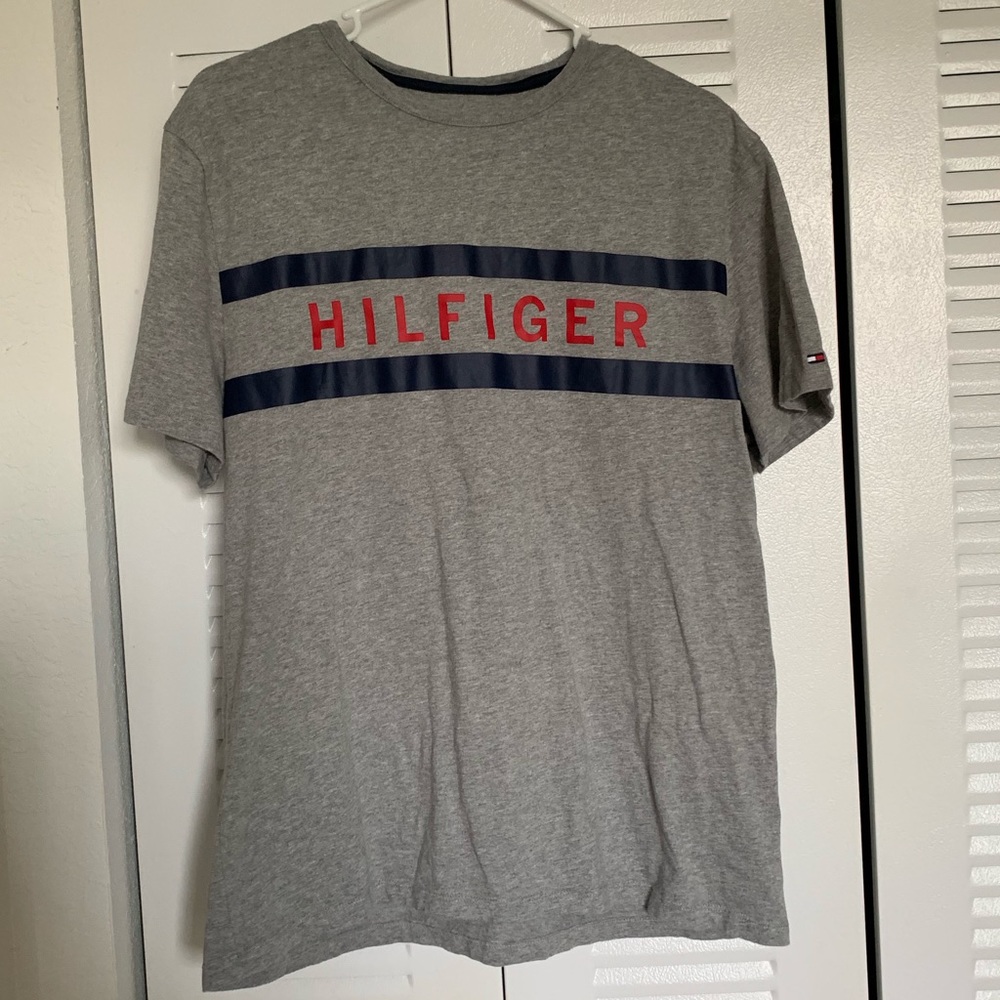 Vintage Tommy Hilfiger T-shirt SALE 8/12-8/15